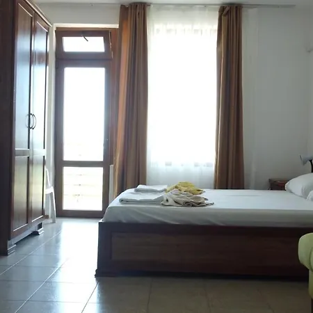 Marinovi Къща за гости 3*